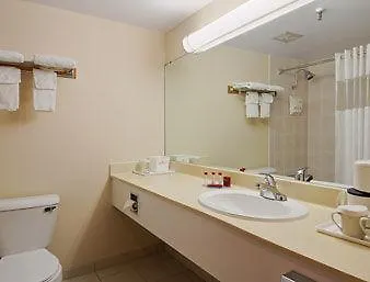 Ramada Vancouver Exhibition Park Hotel