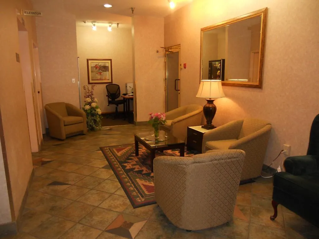 Ramada Vancouver Exhibition Park Hotel 2*,