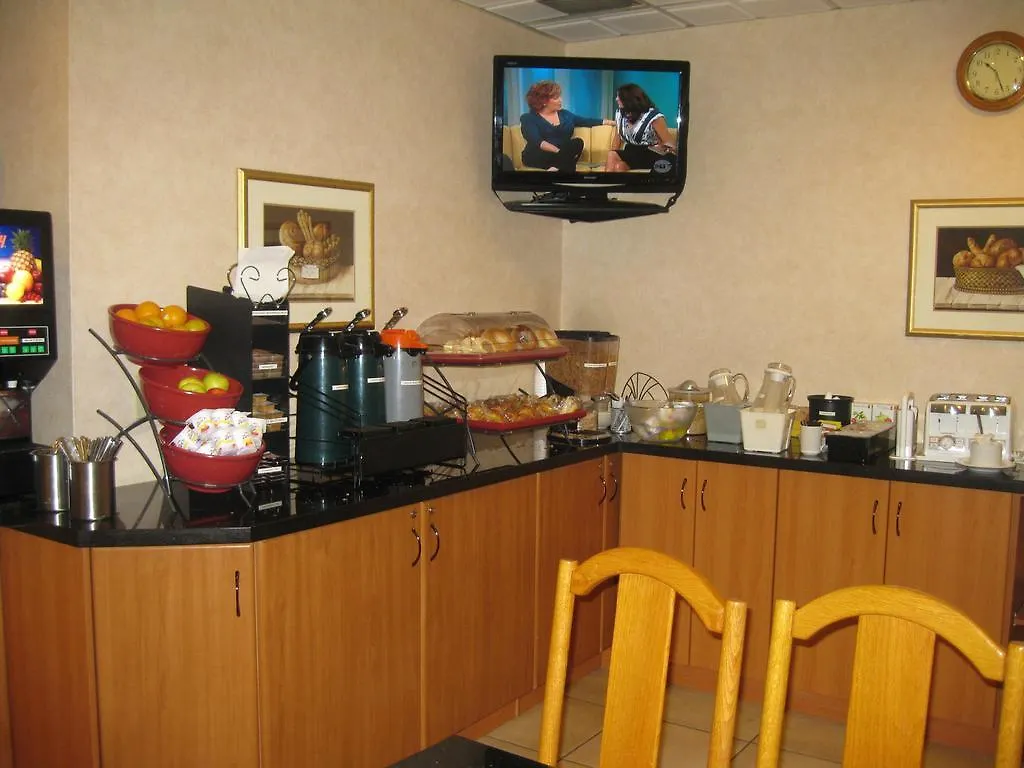 Ramada Vancouver Exhibition Park Hotel